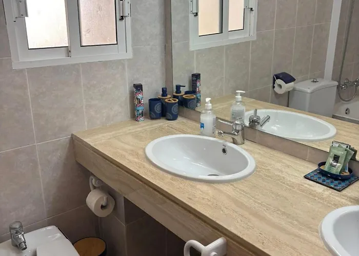 Cornerstone Cavehouse לינה וארוחת בוקר Benamaurel